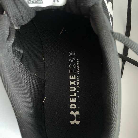 Men’s Under Armour Charged Assert Shoes - Picture 6 of 8